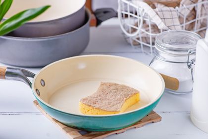 Ceramic Pans and Cookware