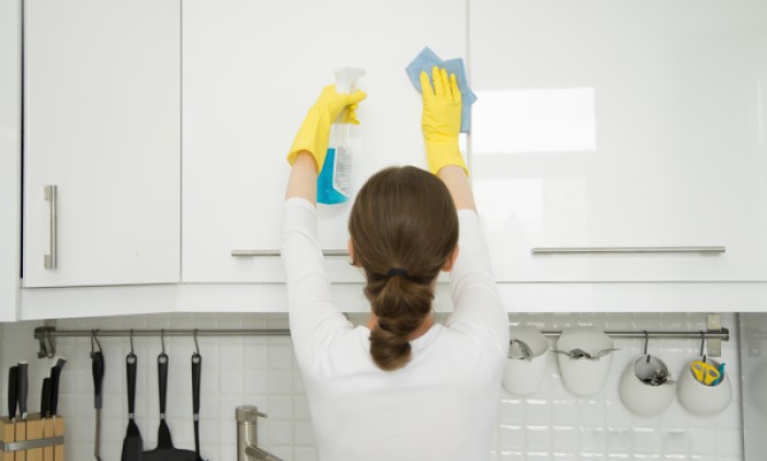 How to Deep Clean Kitchen Cabinets